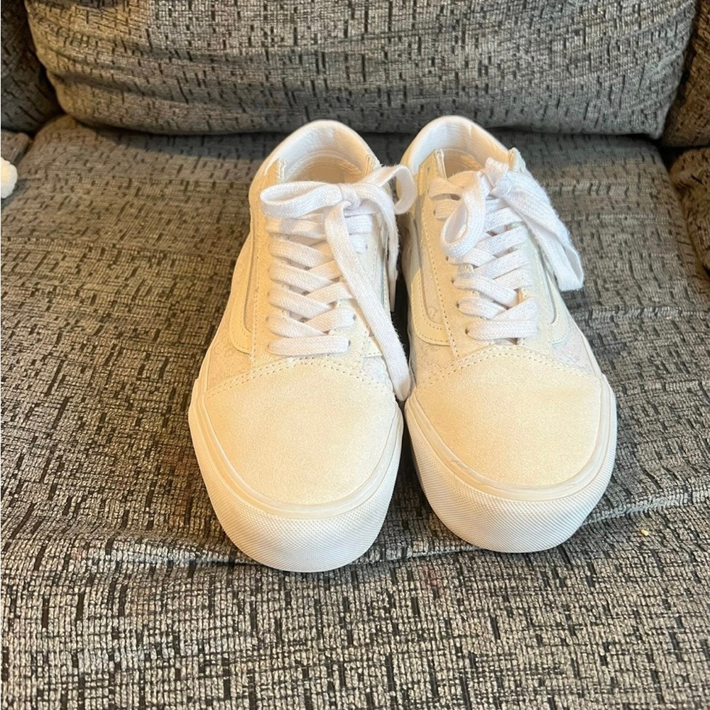 Good condition Vans Old school shoes.  Worn a few times.